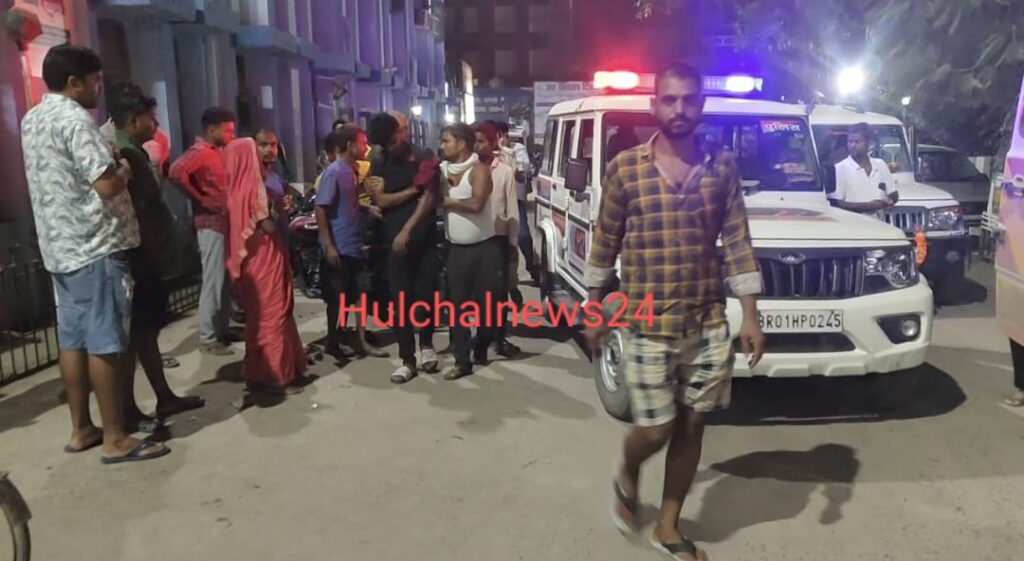 गांजा पीने के दौरान चिलम तोड़ा तो मारपीट के बाद दौड़ा-दौड़ा कर दोनों भाई को चाकू से गोदा