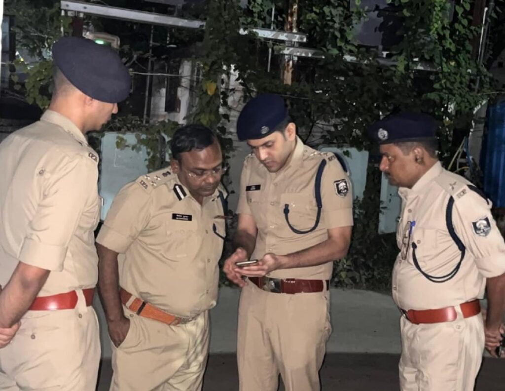 कोर्ट में पेशी के दौरान कुख्यात को अपराधियों ने मारी गोली ; जांच के लिए पहुंचे सारण डीआईजी