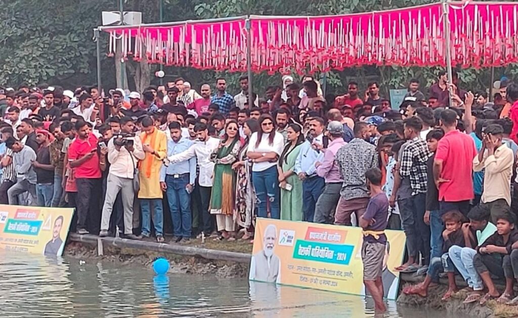 सारण में आयोजित दो दिवसीय प्रधानमंत्री युवा तैराकी प्रतियोगिता का हुआ समापन ; भोजपुरी गायिका अनुपमा यादव व निशा उपाध्याय ने तैराकों का किया उत्साह वर्धन