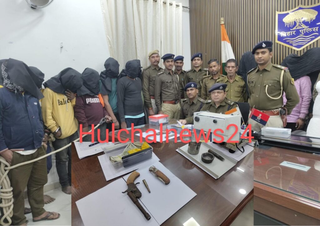 भाजपा नेता के घर डकैती एवं अन्य आपराधिक मामले में नट गिरोह का भंडाफोड़ ; आठ अपराधी हथियार व ₹1.175 लाख नकद के साथ गिरफ्तार