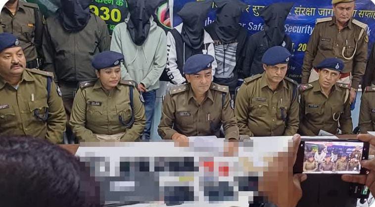 लोन देने के नाम पर 5 करोड़ की ठगी करने वाले 5 साइबर अपराधी गिरफ्तार ; ठगी के शिकार 2 हजार लोगों का मिला डॉक्यूमेंट