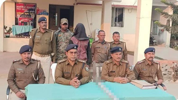 अवैध संबंध की बात गांव वालों को बताए जाने से नाराज सनकी आशिक ने उस व्यक्ति की हत्या के बाद लगा दिया था आग ; खुला राज