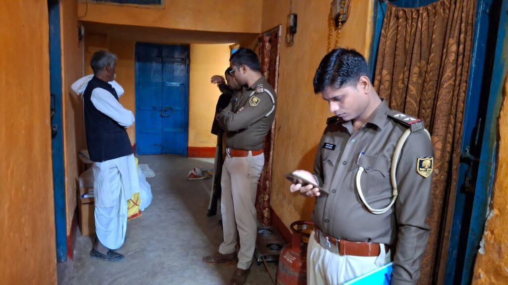 ब्रांडेड कंपनियों का नकली सामान बेचनेवाला गिरोह सक्रिय ; तीन लाख का नकली सामान जब्त, कारोबारी फरार