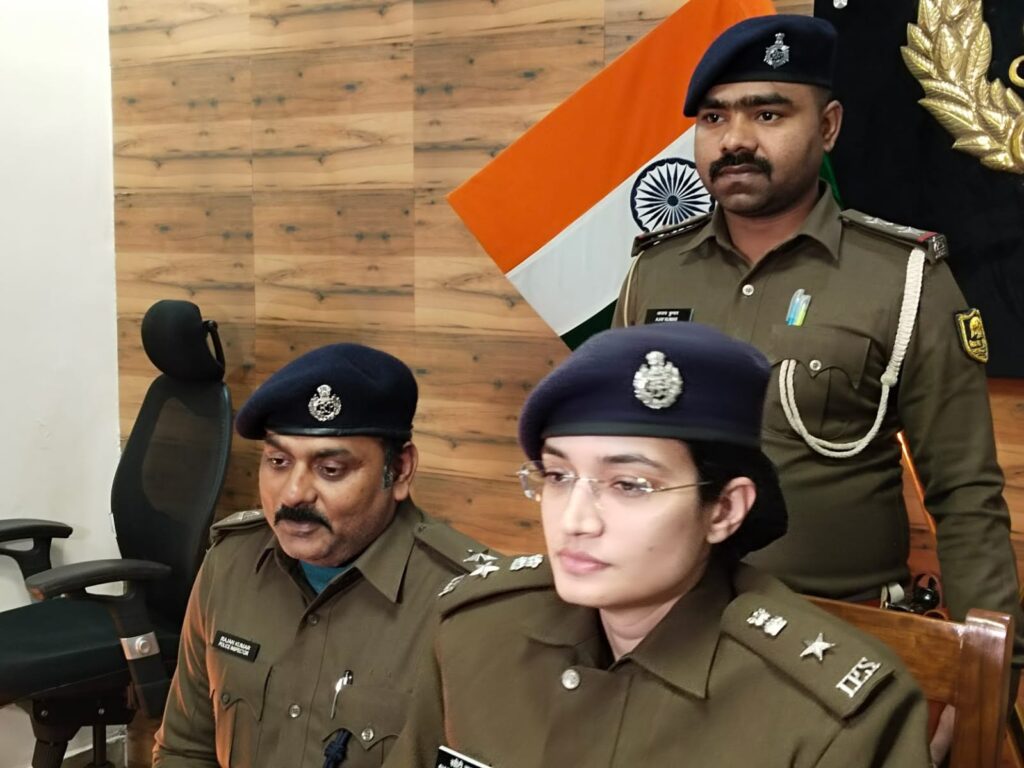 बिहार के मंत्री से ₹30 लाख की रंगदारी मांगने वाले को योगी की पुलिस ने 30 मिनट में आजमगढ़ से दबोचा