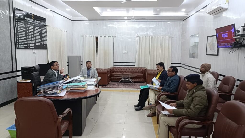 सारण में निर्धारित रुट पर ही चलेंगे ऑटो/ई-रिक्शा ; विभिन्न चिन्हित रुट में वर्त्तमान ट्रैफिक लोड व क्षमता का हो रहा आकलन
