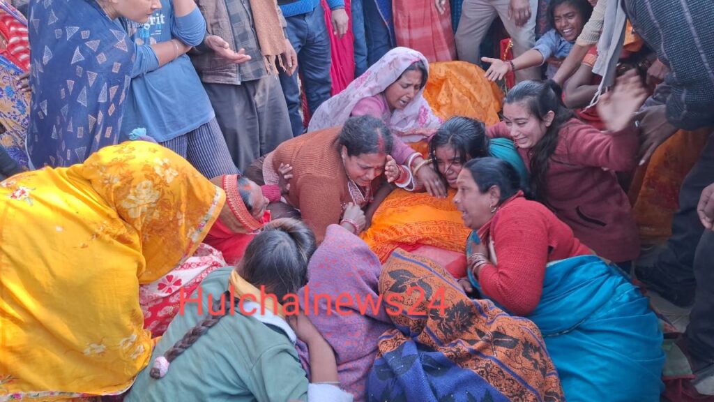 पुलिस पर पथराव ; अलग-अलग हादसों में दो व्यक्ति की मौत के बाद एक के परिजन हुए उग्र