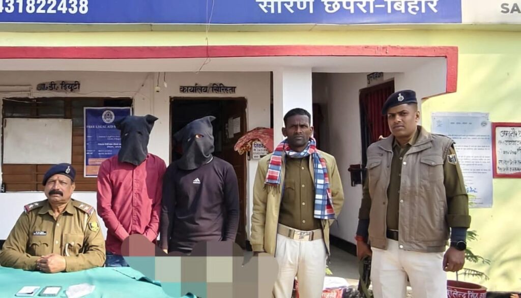 हत्याकांड का सफल उद्भेदन कर चार हत्याभियुक्तो को घटना में प्रयुक्त प्रदर्शों के साथ किया गया गिरफ्तार