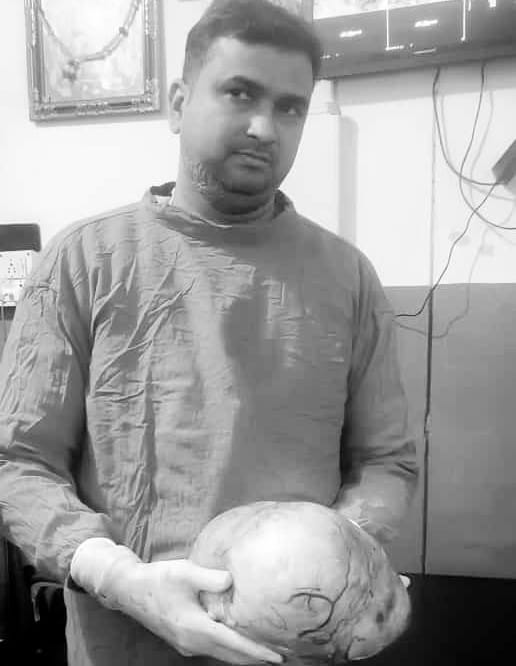 महिला के पेट से निकला 5 किलो का ट्यूमर तो बची जान ; परिजनो ने ली राहत की सांस