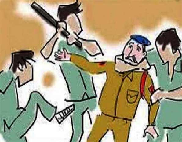 शराब माफियाओं ने की पुलिस टीम पर फायरिंग ; जवाबी कार्रवाई में पुलिस को भी चलानी पड़ी गोलियां, मचा हड़कंप