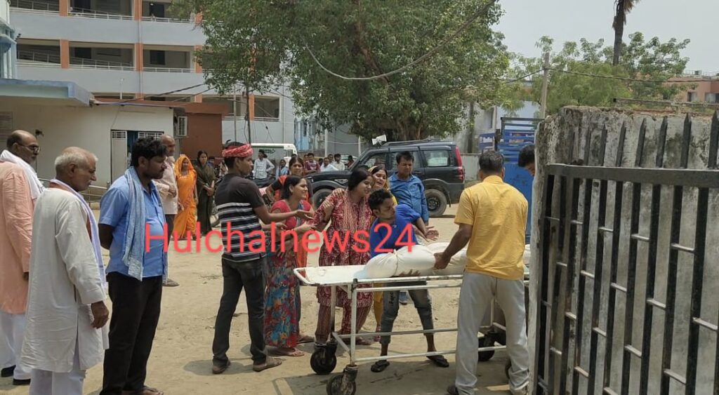 पति के द्वारा मारपीट के बाद फंदा लगाकर पत्नी की हत्या ; मायके वालों के आरोप के बाद ससुराल वाले फरार ; पति हिरासत में