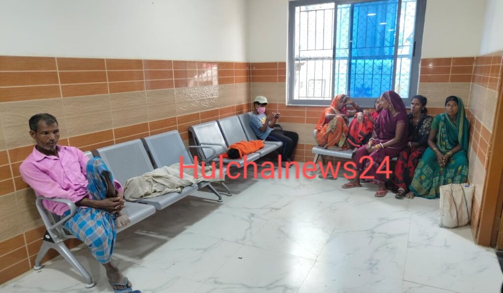 रेलवे के खोदे गए गड्ढे में डूबने से वहां खेल रहे मासूम चाचा-भतीजा की मौत ; घर में मचा कोहराम