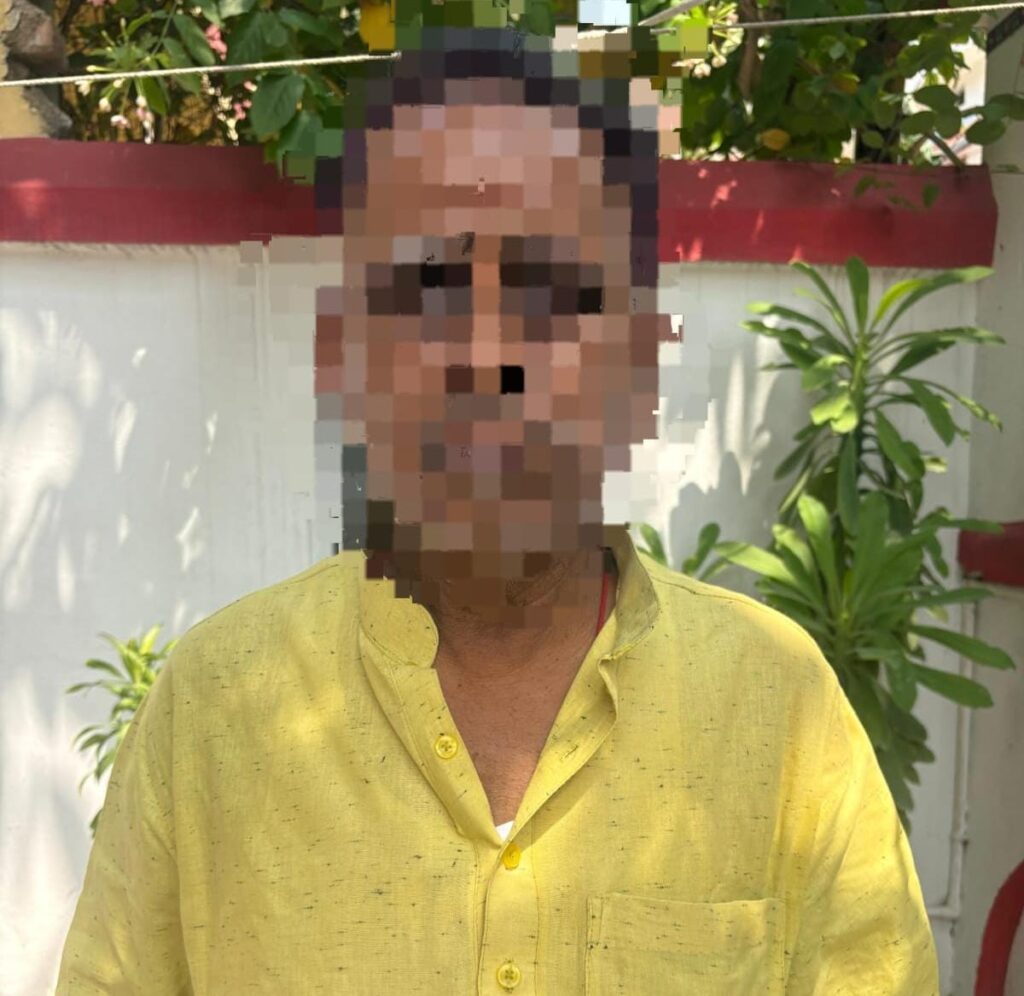 पुलिस दबिश के कारण डबल मर्डर का एक नामजद अभियुक्त सरेंडर करने से पहले चढ़ा पुलिस के हत्थे ; दूसरा आरोपी अभी भी फरार