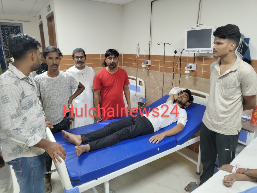 शहर के नई बाजार में जदयू नेता के पुत्र को चाकू घोंपा ; सात के खिलाफ नामजद प्राथमिकी दर्ज