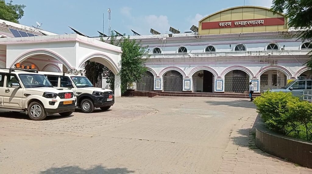निर्वाचन कार्य में सहयोग नहीं करने को लेकर शिक्षक पर की गई कार्रवाई ; डीएम ने कहा निर्वाचन कार्य में शिथिलता बरतने वालों के विरूद्ध होगी कठोर दंडात्मक कार्रवाई