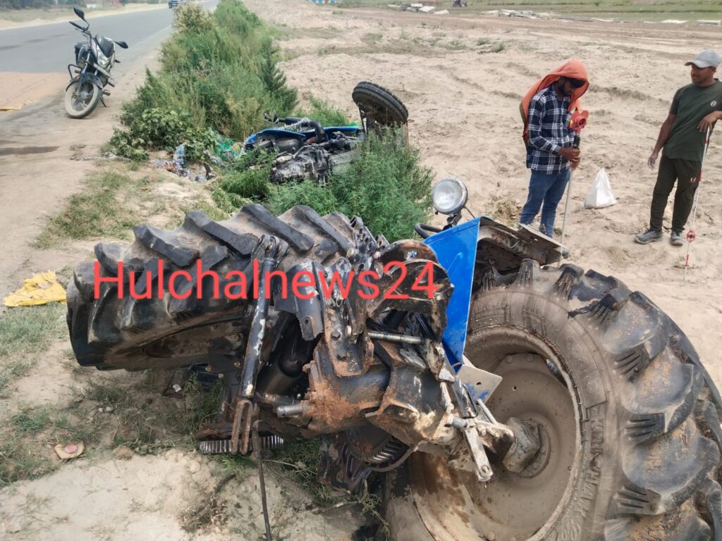 फोरलेन पर अनियंत्रित ट्रक व ट्रैक्टर की आमने सामने की टक्कर मे दो गंभीर