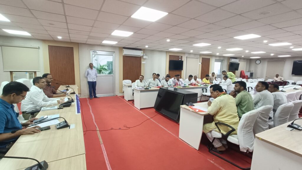 छूटे हुए मतदाताओं के नाम राजनैतिक दलों को कराया गया उपलब्ध ; छूटे लोगों का सत्यापन कर गणना प्रपत्र भरवाने में सहयोग का किया अनुरोध