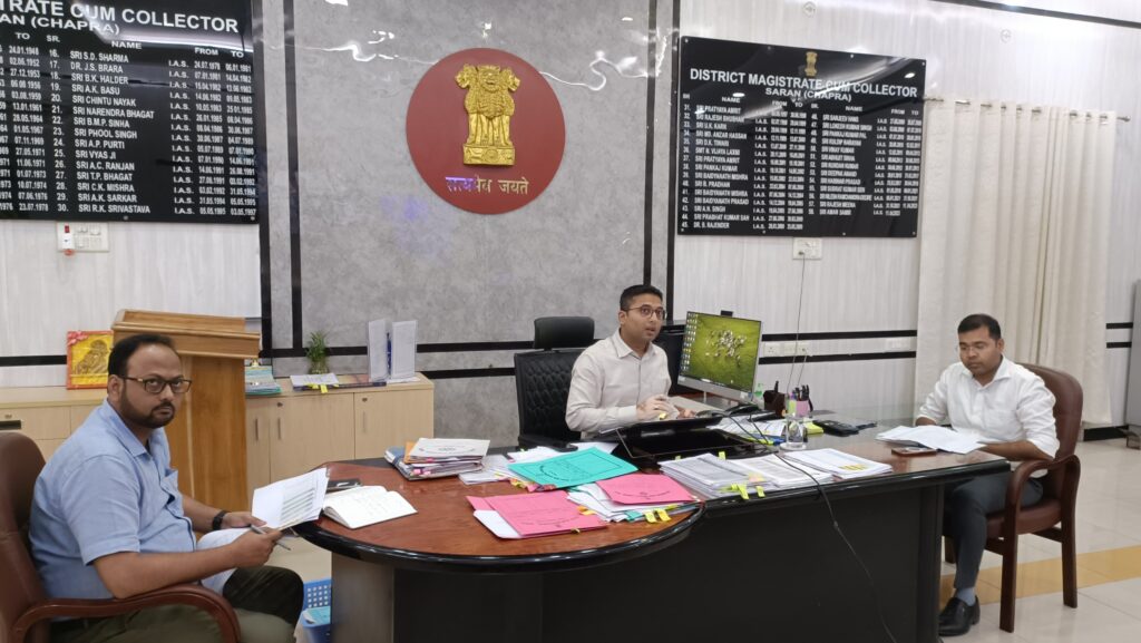 सारण में नए मतदान केंद्र बनाने के प्रस्ताव को भारत निर्वाचन आयोग ने दी स्वीकृति ; हुई 471 नये बूथ की पुनर्संरचना
