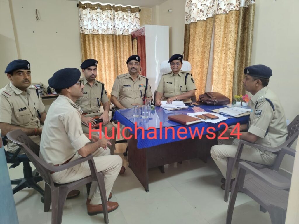 यात्रियों की सुरक्षा को लेकर रेल एसपी ने किया छपरा जीआरपी व कचहरी थाने का निरीक्षण ; कहा जीआरपी व आरपीफ बनावे संयुक्त रणनीति