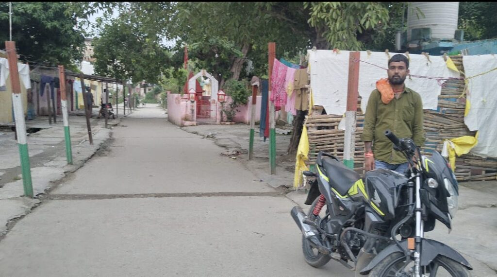 किराए पर चल रहा छपरा जंक्शन का रेलवे क्वार्टर ; निजी किरायेदारों के खिलाफ आरपीएफ ने की कार्रवाई