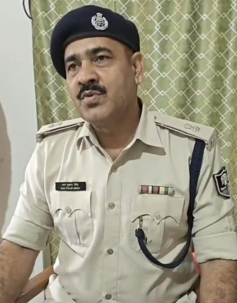 फौजी के घर से नकद व आभूषण समेत लाखों की चोरी मामले में चोर के साथ चोरी का सामान खरीदने वाला स्वर्णकार भी गिरफ्तार ; कुछ माल बरामद