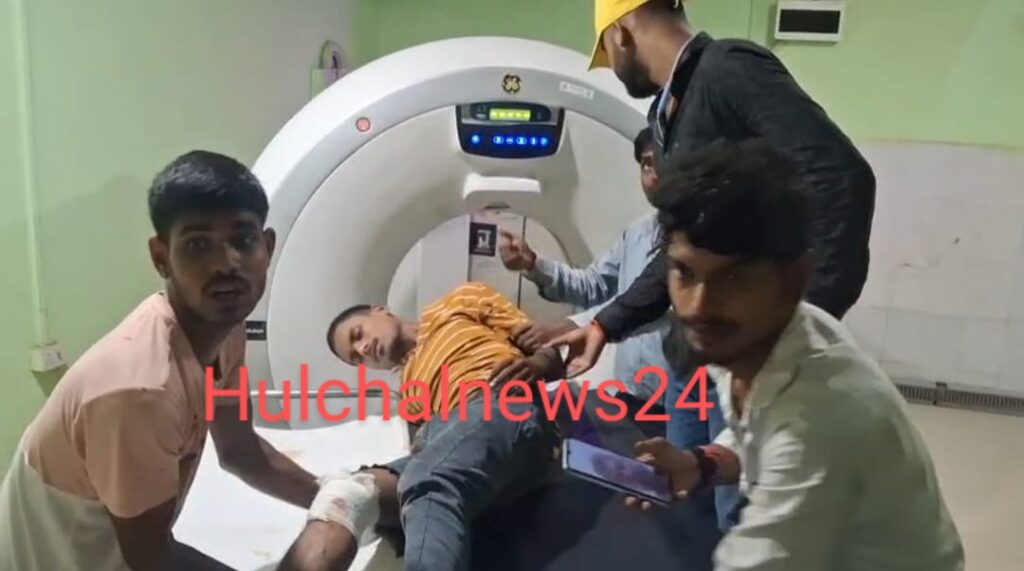 शहर में एक किशोर पर चाकू से हमला करने के बाद अपराधियों ने मारी गोली ; सदर अस्पताल में भर्ती