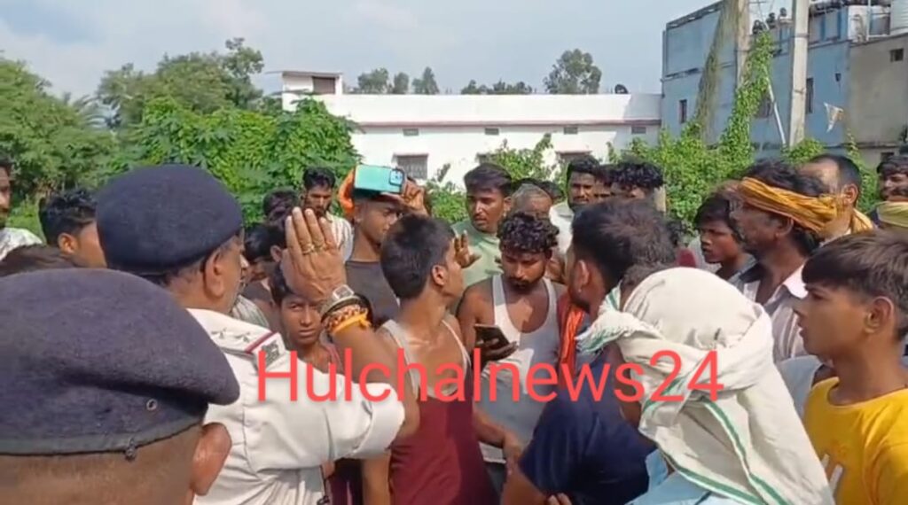 छपरा जेल के एक बंदी की इलाज के दौरान सदर अस्पताल में मौत ; पोस्टमार्टम के बाद परिजनों ने किया सड़क जाम