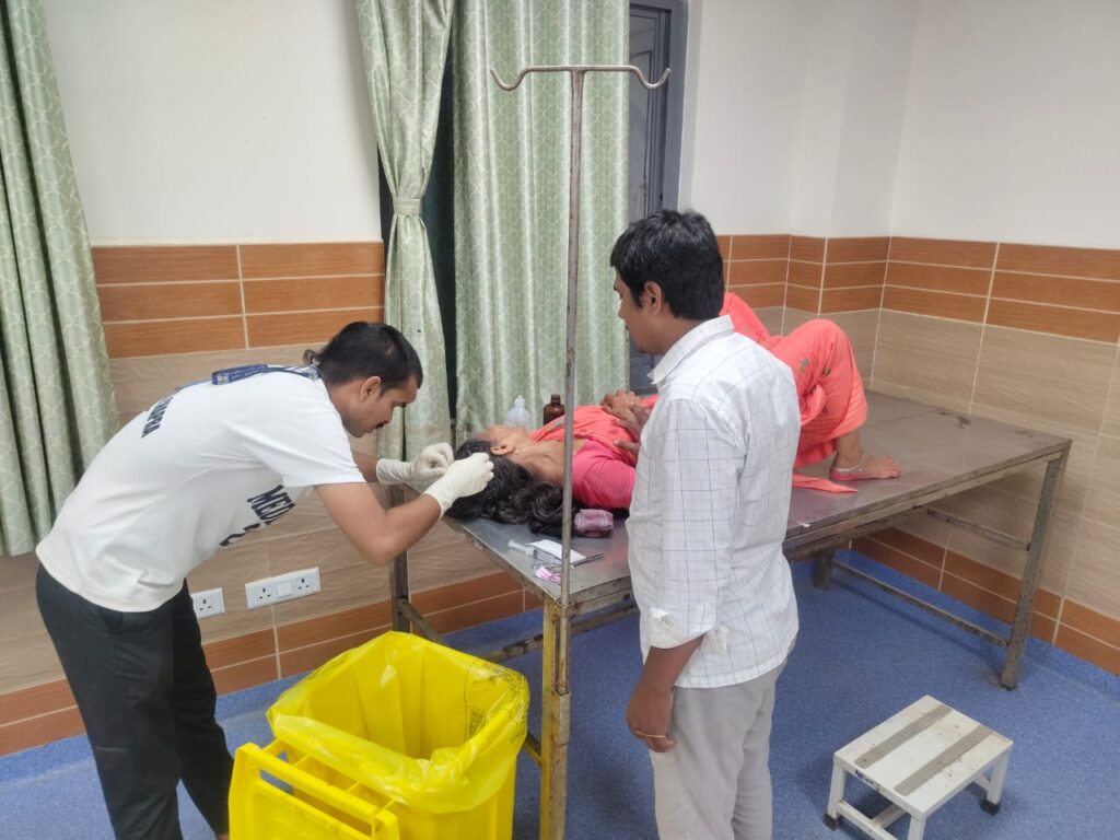 वृद्ध महिला को धारदार हथियार से मारकर किया जख्मी ; नामजद प्राथमिकी दर्ज