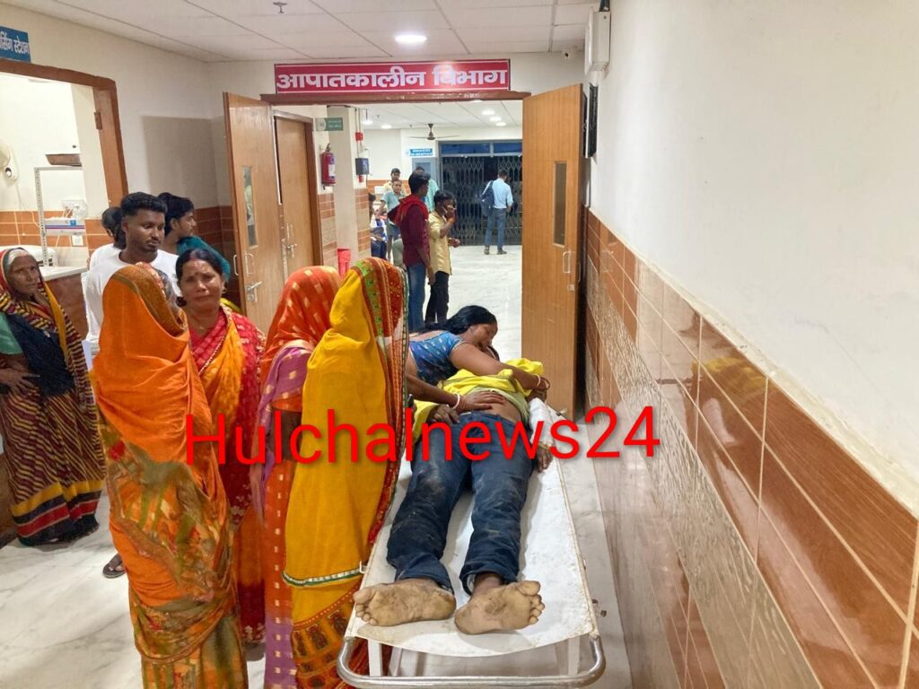 अज्ञात वाहन के धक्के से बाइक सवार एक व्यक्ति की मौत के बाद परिवार में मचा कोहराम