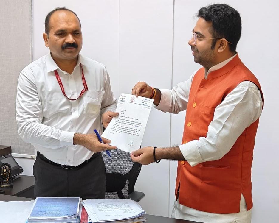 शिक्षकों की समस्याओं के निराकरण को ले अपर मुख्य सचिव से डॉ राहुल राज ने की विशेष मुलाकात