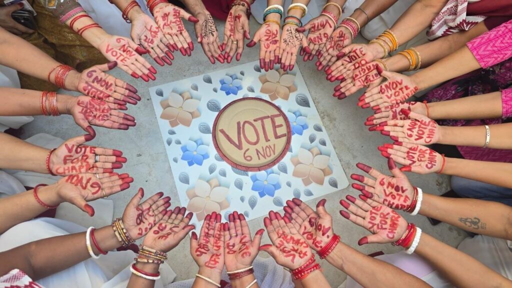 मानव शक्ति के तीन काम शिक्षा, सेवा, और मतदान ; छोड़कर अपने सारे काम करने चलो 6 नवंबर को मतदान