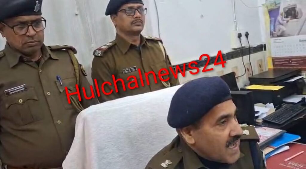 चाकू का भय दिखाकर शिक्षक से मोबाइल की लूट ; पुलिस ने त्वरित कार्रवाई में दो अभियुक्तों को लूट का सामान के साथ किया गिरफ्तार