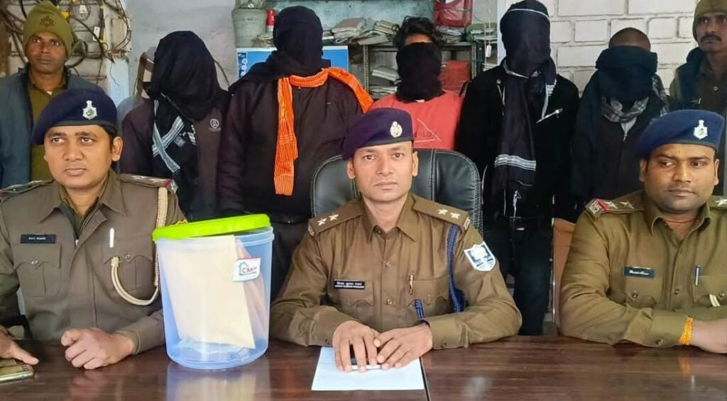 ब्राउन शुगर के साथ पांच तस्कर गिरफ्तार ; 31 ग्राम ड्रग्स जब्त