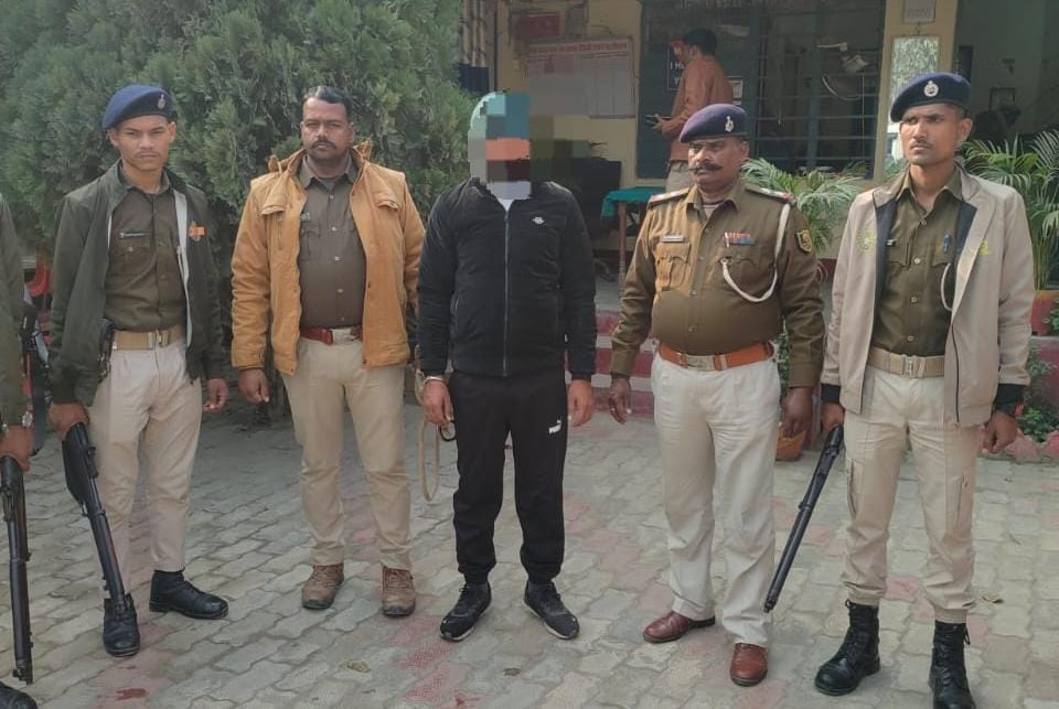 कुख्यात व वांछित अपराधी पुष्कर पाण्डेय को किया गया गिरफ्तार
