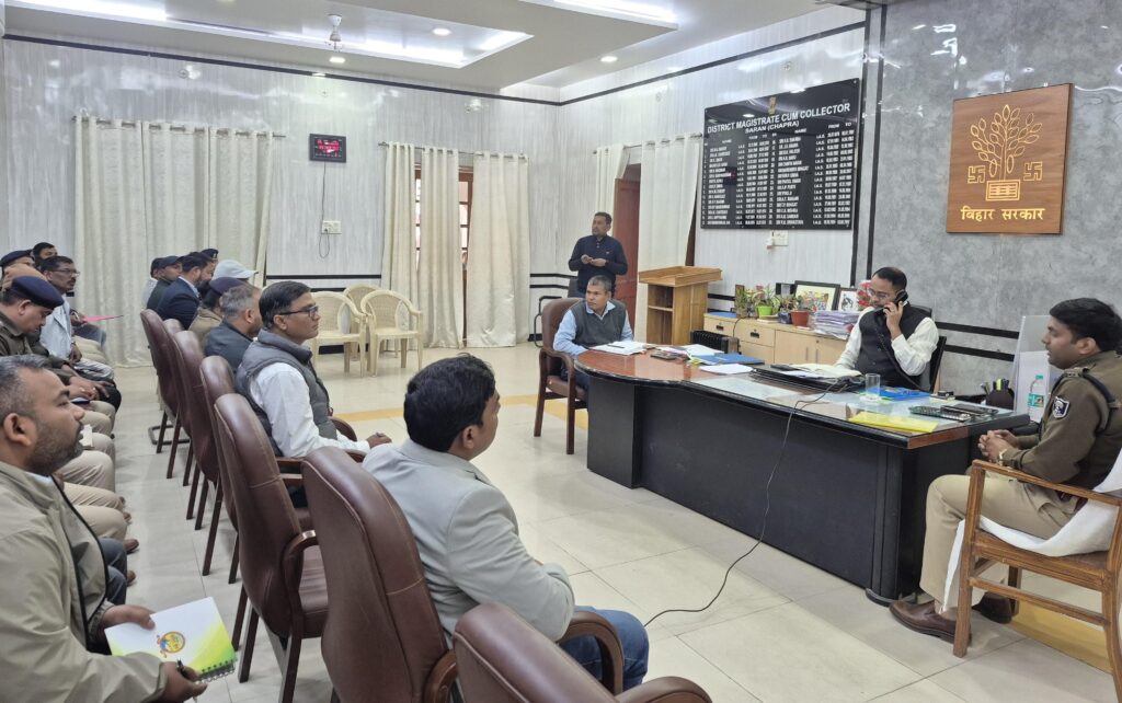 डीएम व एसपी ने खनन टास्क फोर्स बैठक कर अवैध खनन से संबंधित सभी लंबित नीलाम पत्र वादों के निष्पादन व राशि वसूली कराने का दिया निर्देश