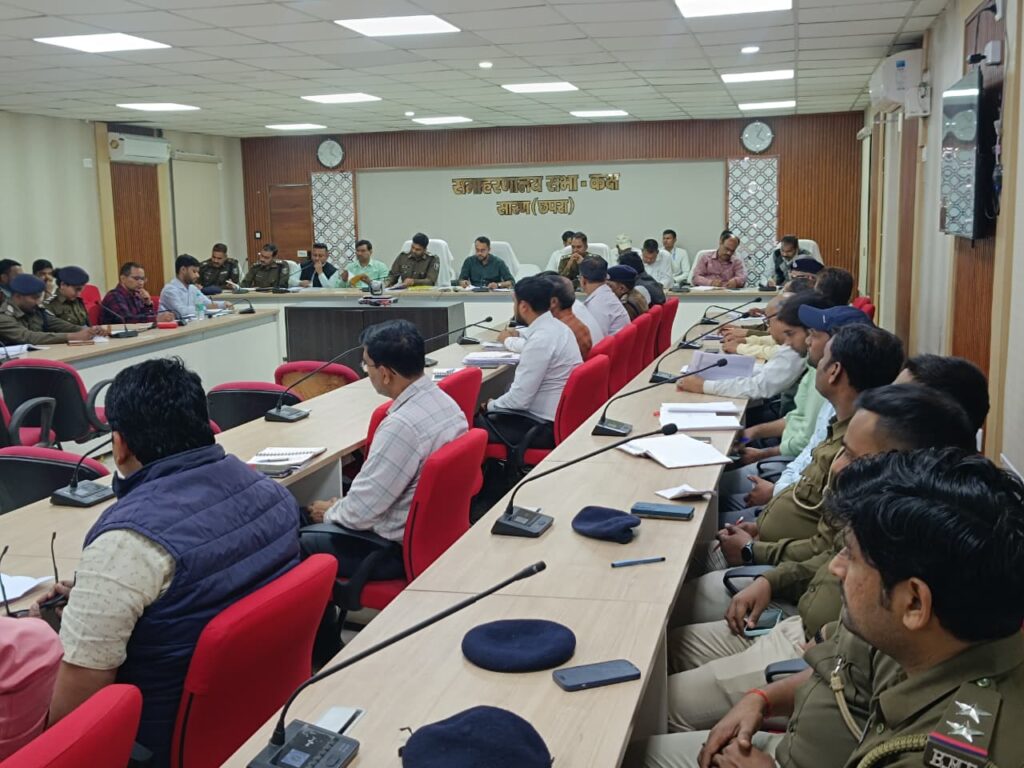 होली में डीजे बजाने पर होगी कार्रवाई ; अश्लील संगीत बजा तो होगी एफआईआर : डीएम