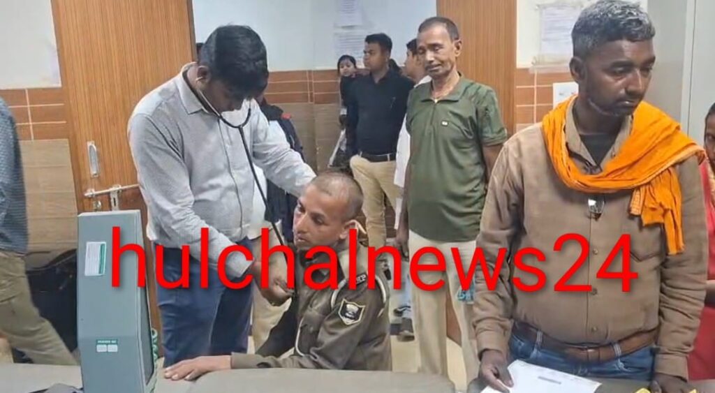 छापेमारी करने गई पुलिस टीम पर शराब माफियाओं का हमला ; दो चौकीदार जख्मी