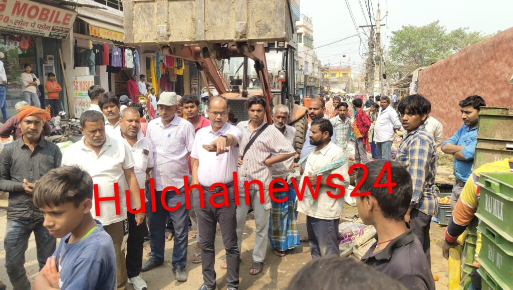 गुदरी बाजार पहुंचा नगर निगम  का बुलडोजर ; अतिक्रमणकारियों में हड़कंप