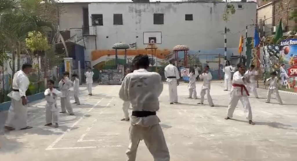 छपरा में 10वीं कराटे बेल्ट ग्रेडिंग आयोजित ; खिलाड़ियों ने दिखाई दमदार प्रतिभा