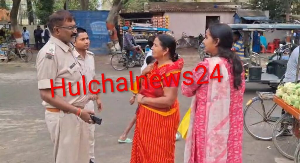 दिनदहाड़े मालखाना चौक पर महिला के गले से बदमाशों ने सोने का चेन झपटा ; चिल्लाती रह गई महिला