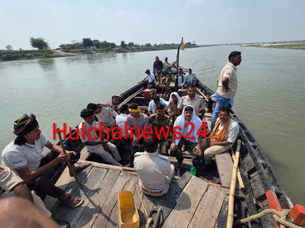 गंडक दियारा में अवैध शराब के खिलाफ बड़ी कार्रवाई ; तीन भट्ठियां ध्वस्त, 6 हजार लीटर अर्धनिर्मित शराब नष्ट