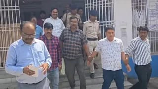 एसडीएम कार्यालय में रिश्वत लेते स्टेनो गिरफ्तार, सृजन घोटाले से भी जुड़ा नाम