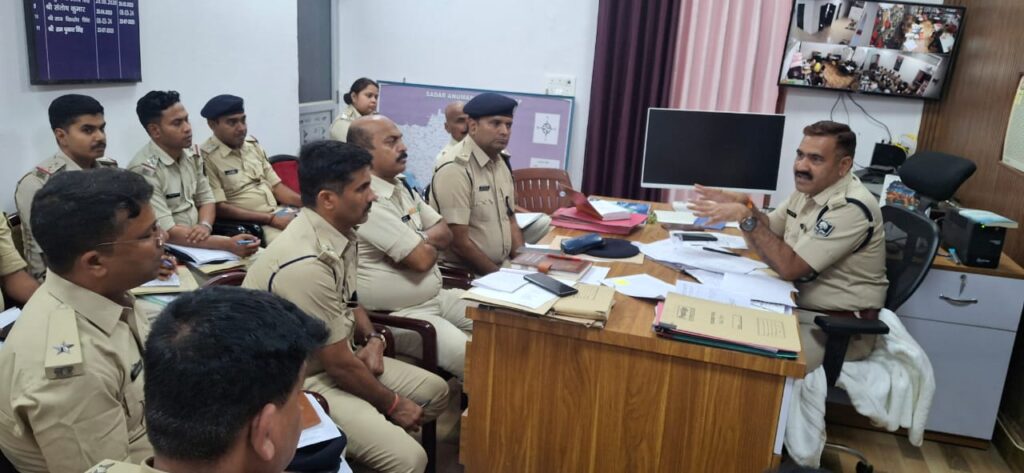 बालू, शराब व भू-माफियाओं के खिलाफ करें सख्त कार्रवाई : एएसपी