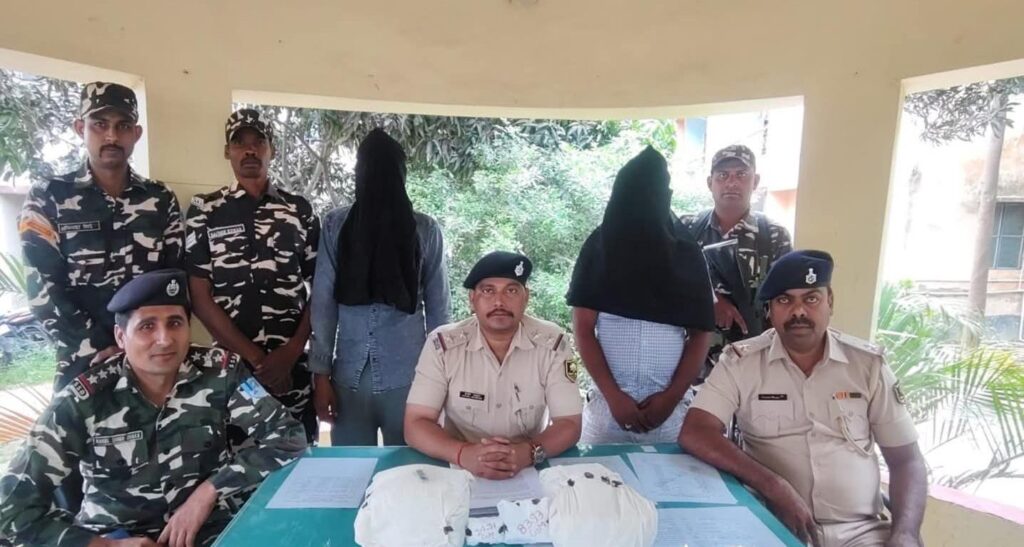 भारत-नेपाल सीमा पर एसएसबी की बड़ी कार्रवाई ; हेरोइन व नकद के साथ दो तस्कर गिरफ्तार