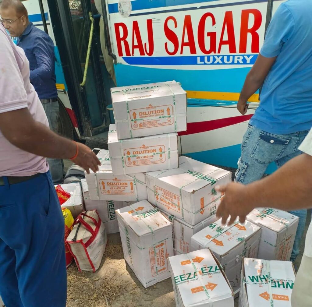 होम्योपैथिक दवा की बोतलों में शराब तस्करी का भंडाफोड़ ; 135 लीटर संदिग्ध स्प्रिट बरामद