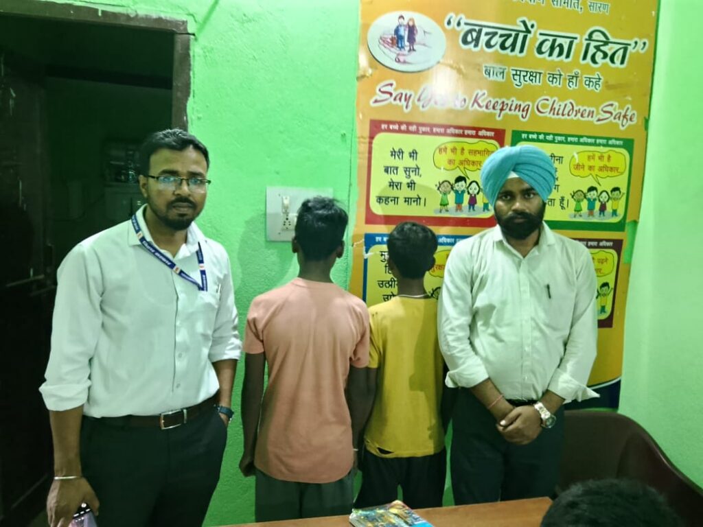 श्रम विभाग ने कार्रवाई कर दो बाल श्रमिकों को कराया मुक्त