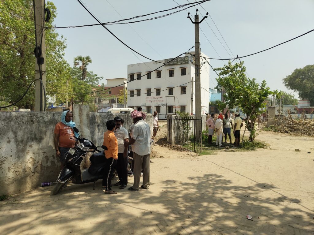 नदी तट पर मोबाइल रख गया हाथ-मुंह धोने डूबकर हो गई मौत