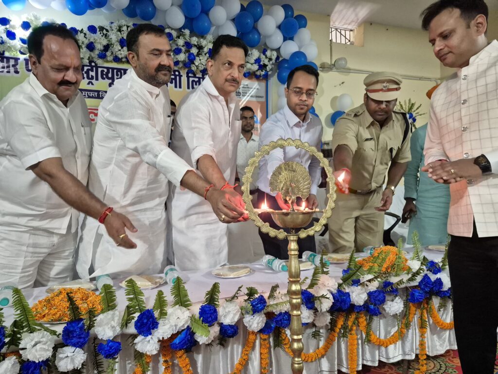 पीएम सूर्य घर मुफ्त बिजली योजना के तहत अमनौर में आयोजित हुआ सौर मेला