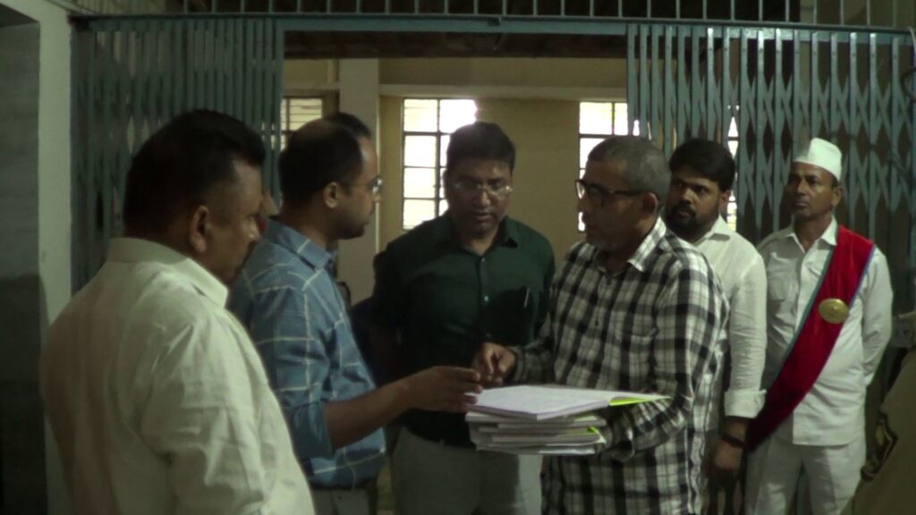 नगरपालिका चुनाव के लिए मल्टीपोस्ट ईवीएम जिला को उपलब्ध ; सुरक्षा के बीच वेयरहाउस में की गई भंडारित