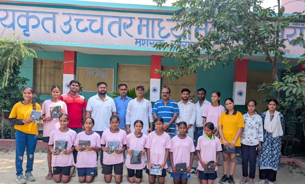 11वीं बिहार सब जूनियर बालिका हैंडबॉल प्रतियोगिता में भाग लेने सारण की 16 सदस्यीय टीम सासाराम रवाना