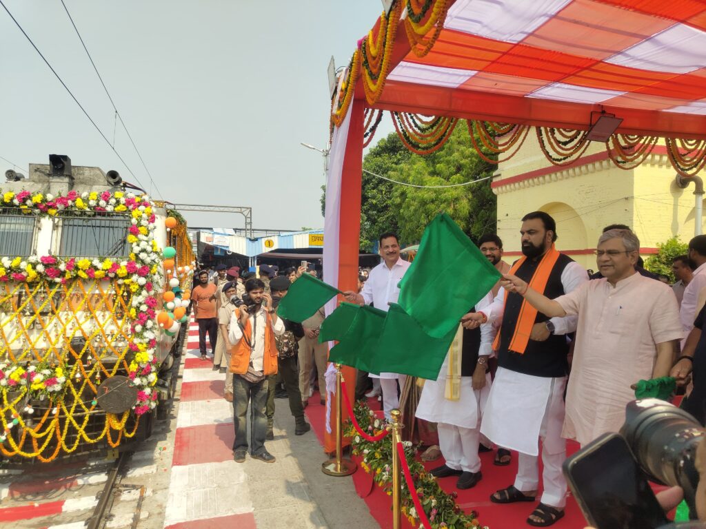 छपरा को मिली बड़ी रेल सौगात, नई दिल्ली के लिए नई ट्रेन सेवा से बढ़ी कनेक्टिविटी : अश्विनी वैष्णव